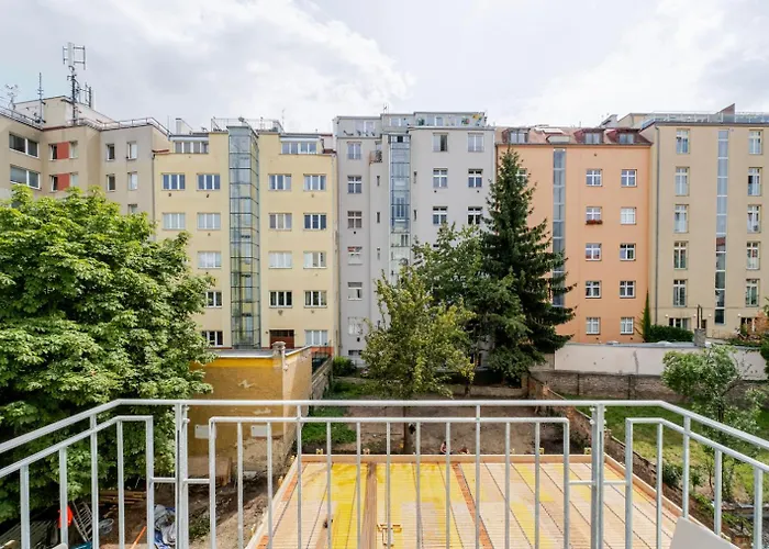 Blueground Nusle Balcony Nr Vysehrad Prg-67 Apartament *
