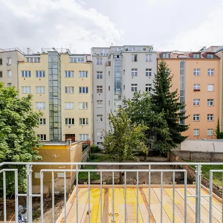 Blueground Nusle Balcony Nr Vysehrad Prg-67 Apartman *